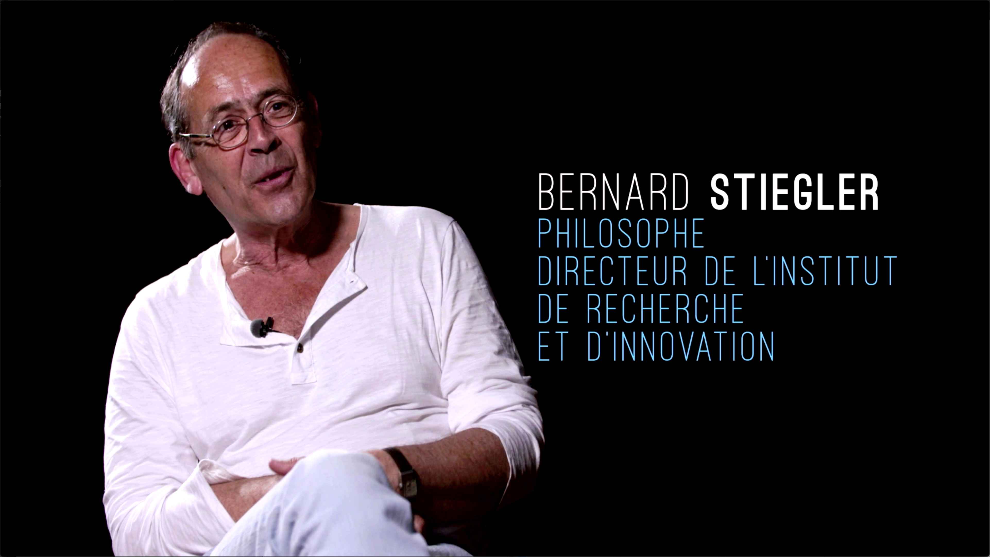 centré|vignette|336x336px|Bernard Stiegler centré|vignette|336x336px|Bernard Stiegler